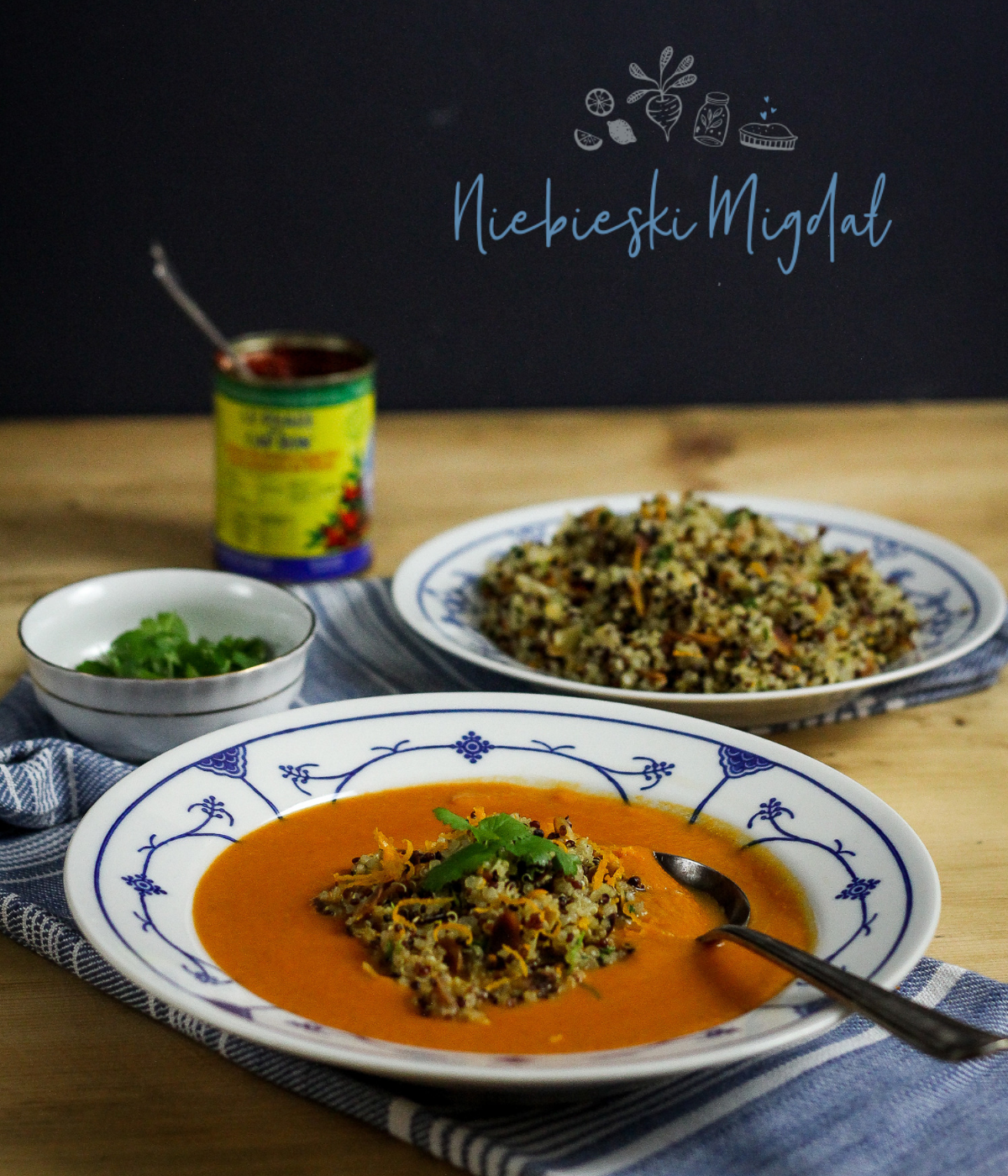 Marokańska Zupa z Cieciorki z Pomarańczowo-Migdałową Komosą